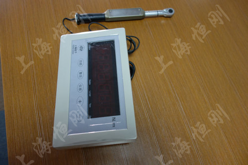 數(shù)顯式手動(dòng)扳手圖片