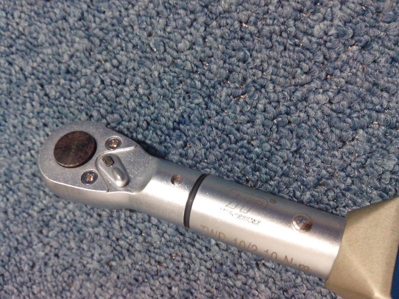 數(shù)顯式手動力矩扳手