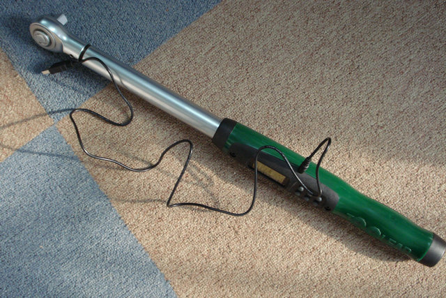 電子數(shù)顯扳手