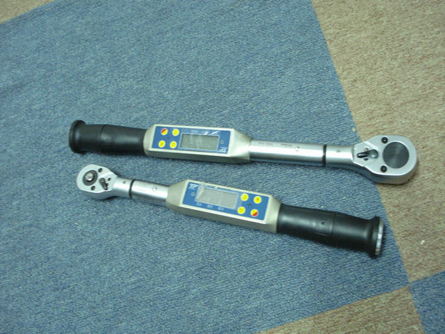 電子式手動扭矩扳手圖片