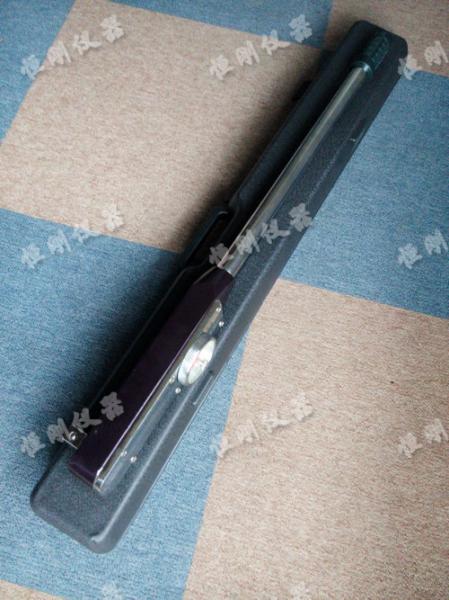 手動(dòng)測(cè)力扳手圖片