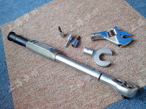 數顯扭力扳手圖片