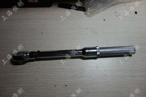 60-300N.m預(yù)置扭矩扳手圖片