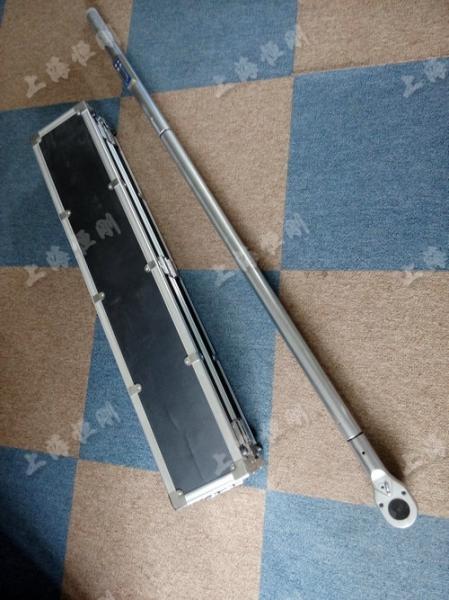 高精度數(shù)顯扭力扳手圖片